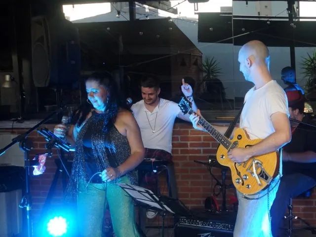 Musica ao vivo para festas e eventos, muito pop rock anos80 e 90  - Foto 6