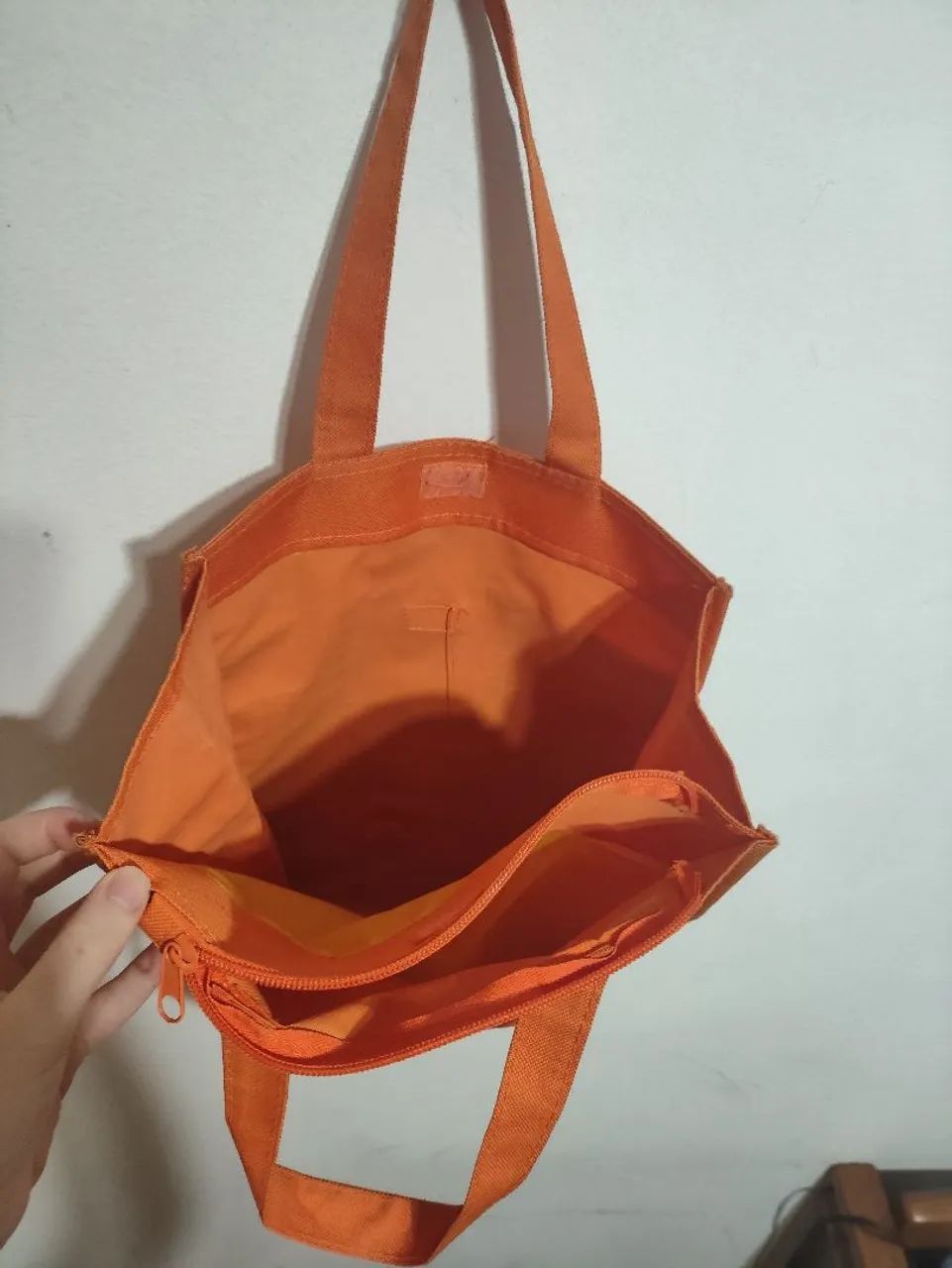Sacola de tecido laranja com temática de londres - Foto 3