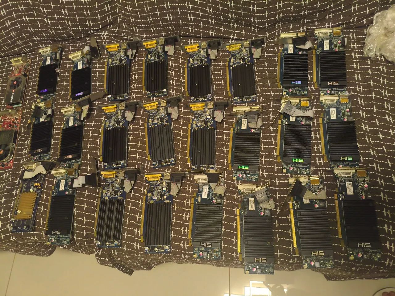 Placa de vídeo 1 GB  e 256mb
