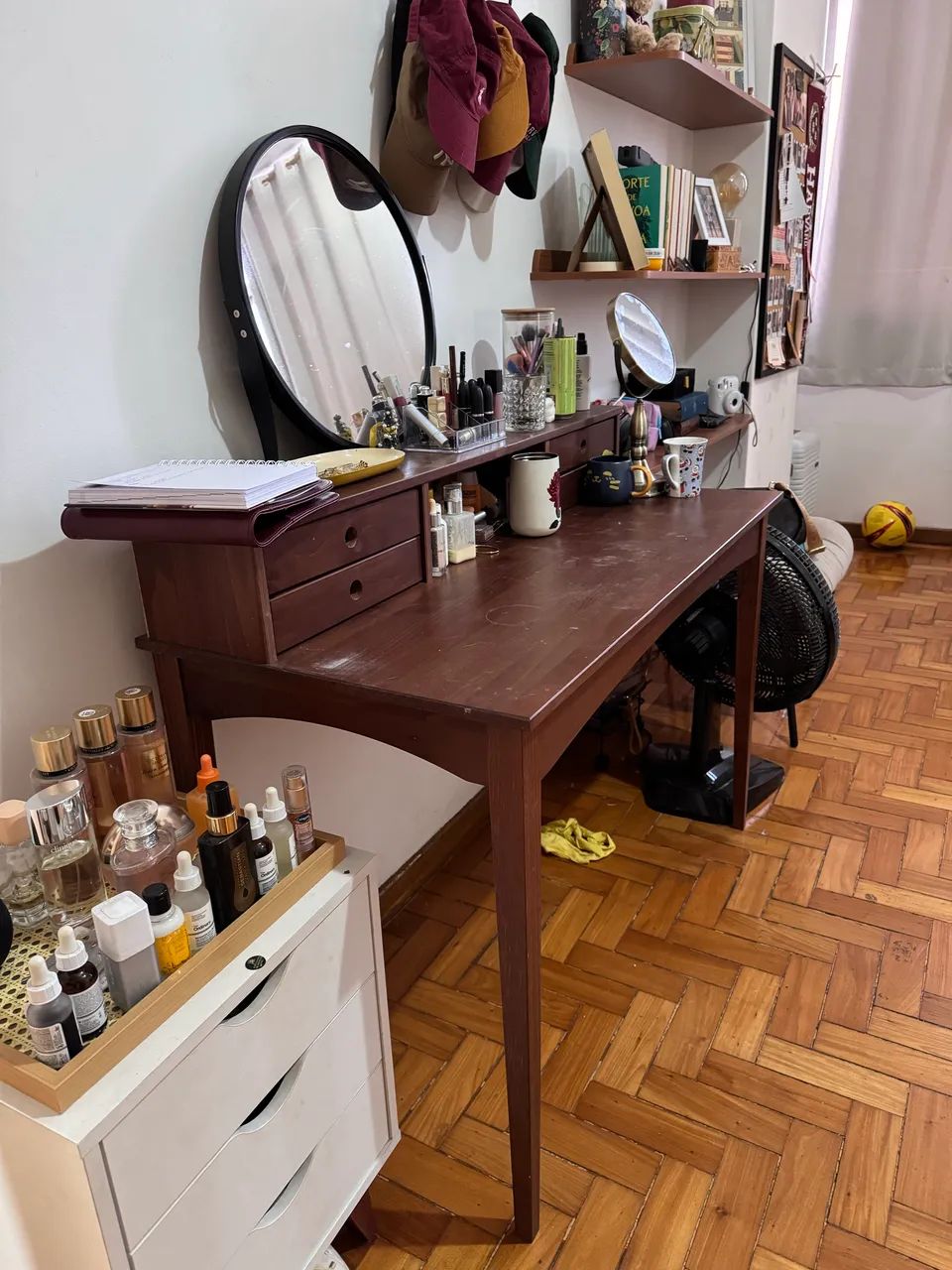 Mesa penteadeira/ escrivaninha 