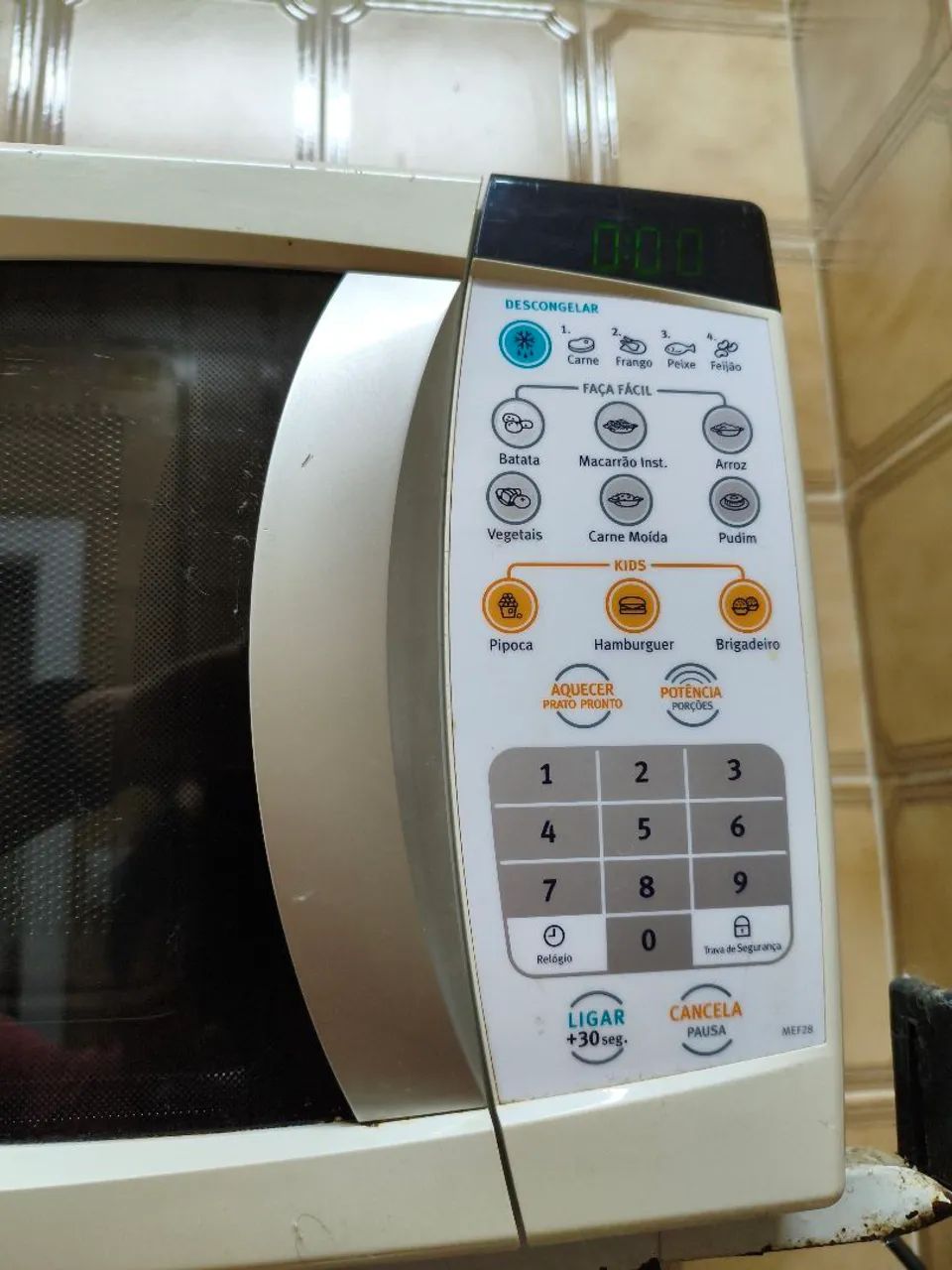 (Funciona perfeitamente) Microondas Electrolux 21L MEF28 - Foto 2