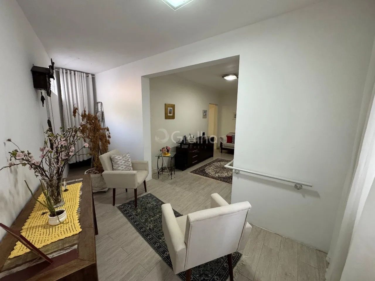 Terreno com casa Residencial e Comercial de 328m² na Trindade