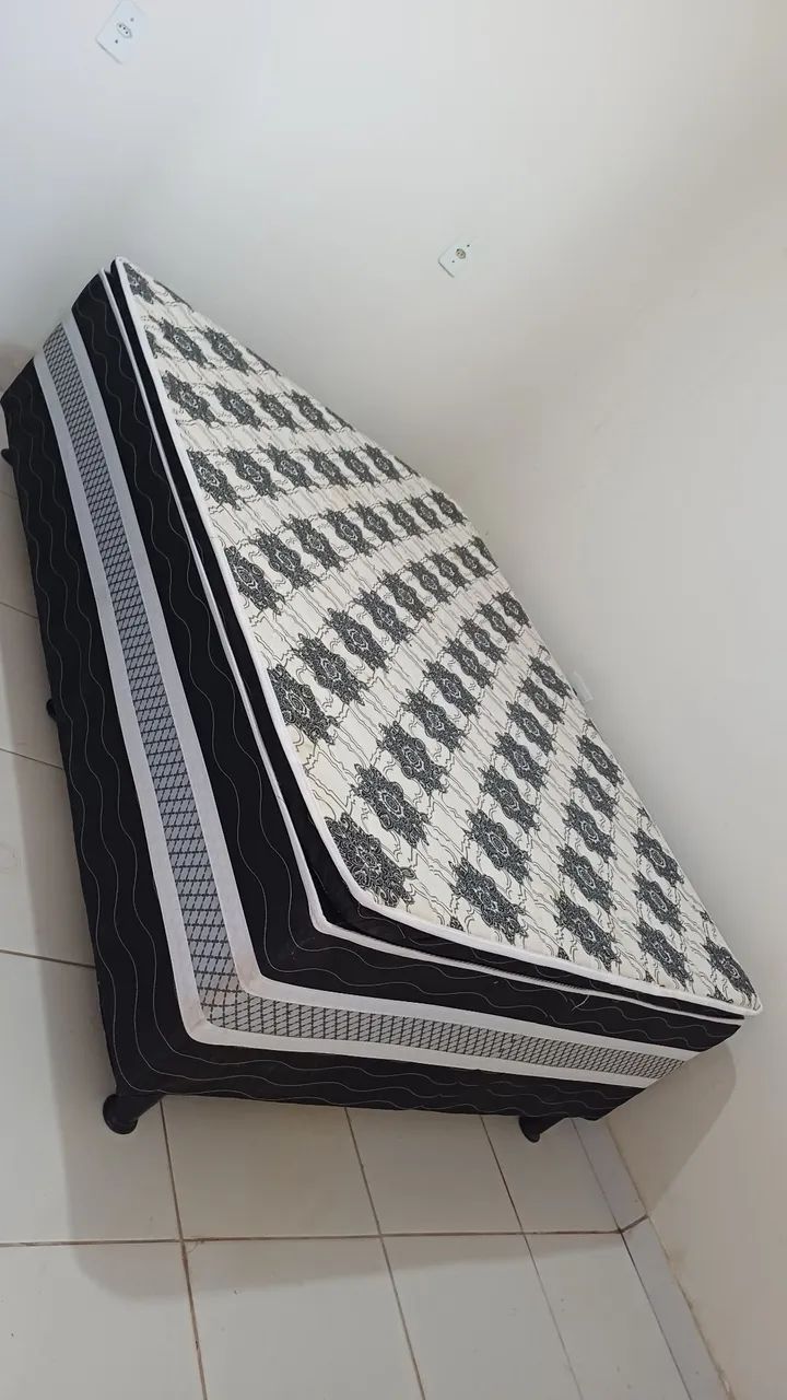 Cama de casal quase nova - Foto 2