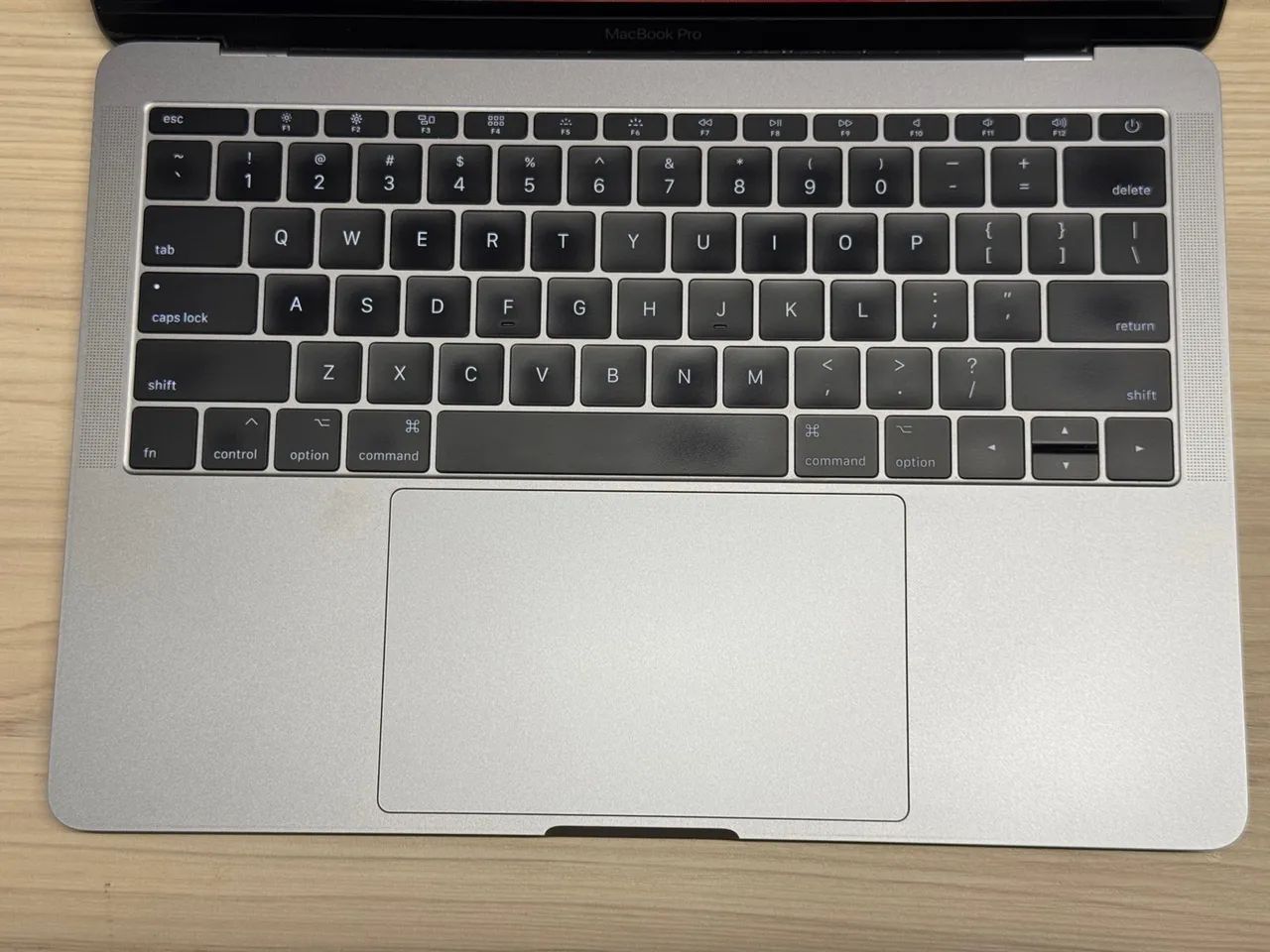 MacBook Pro 2017 - Retina 13.3 | i5 | 8 GB RAM | SSD 128 GB