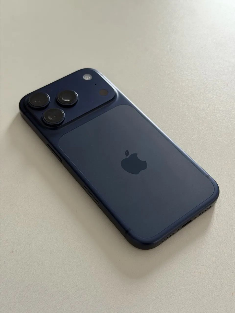 iPhone 17 Pro - 256GB - Azul - Foto 2
