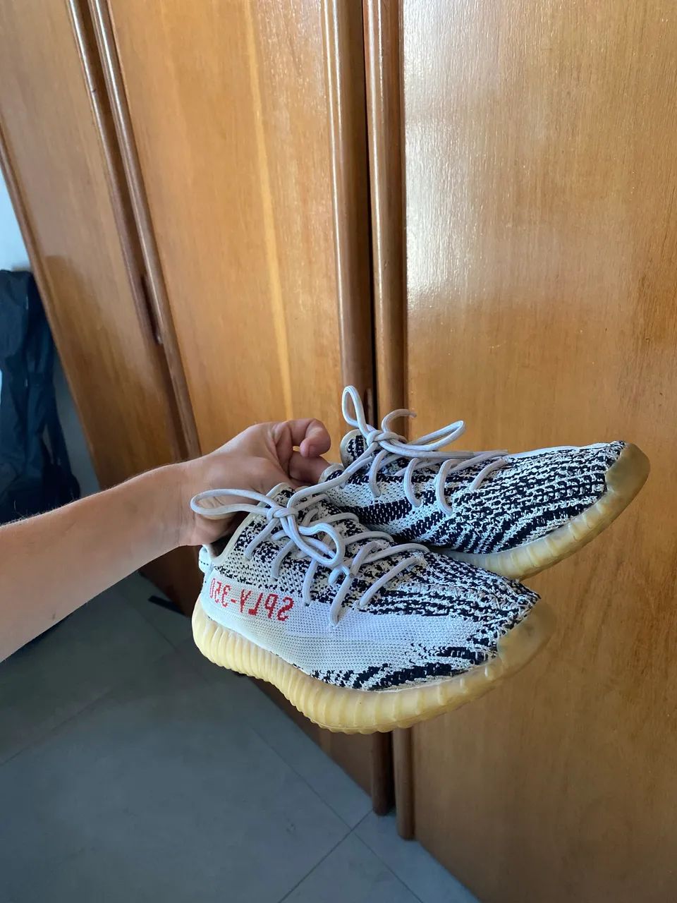 Tênis Yeezy 350 zebra  - Foto 3