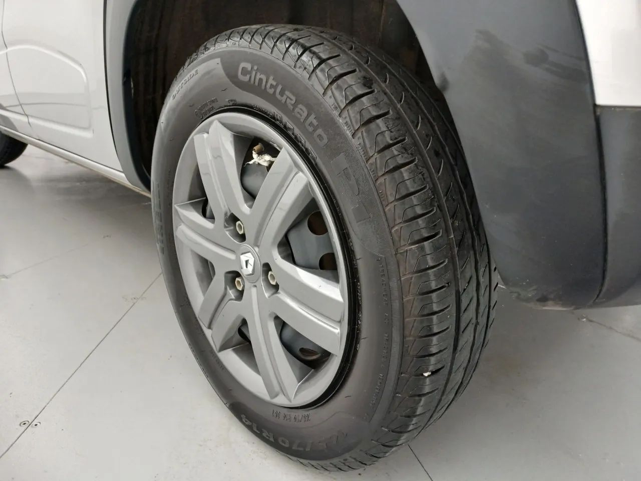 Renault Kwid 1.0 Zen, foto 12 de 18