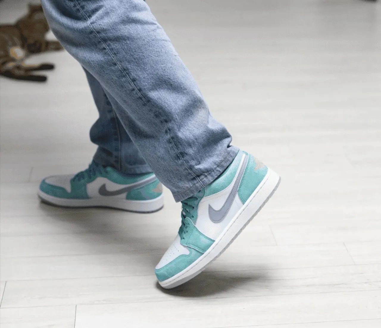 Tênis Nike Air Jordan 1 low SE - Foto 5
