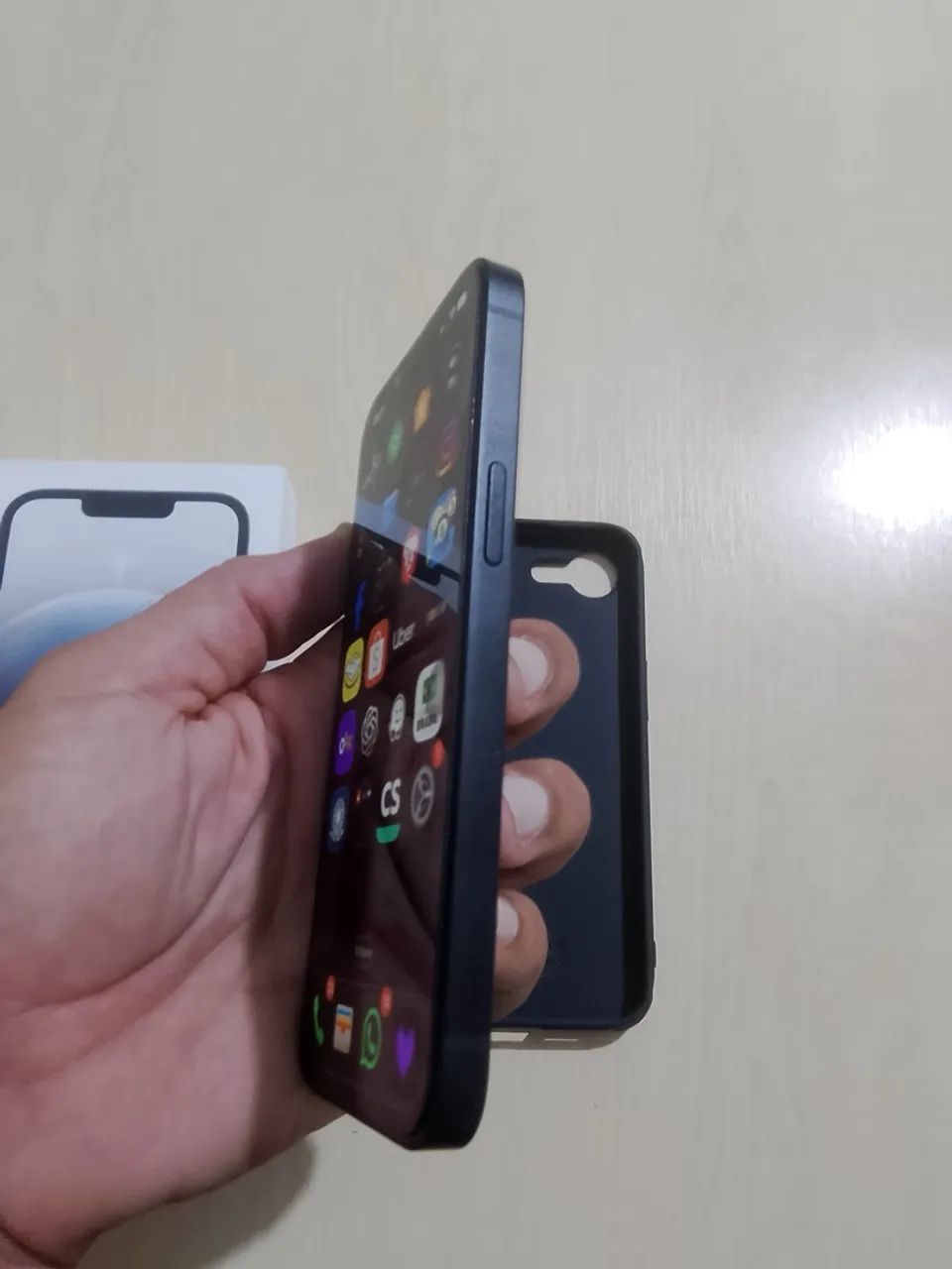 Iphone 16e 256GB  - Foto 3