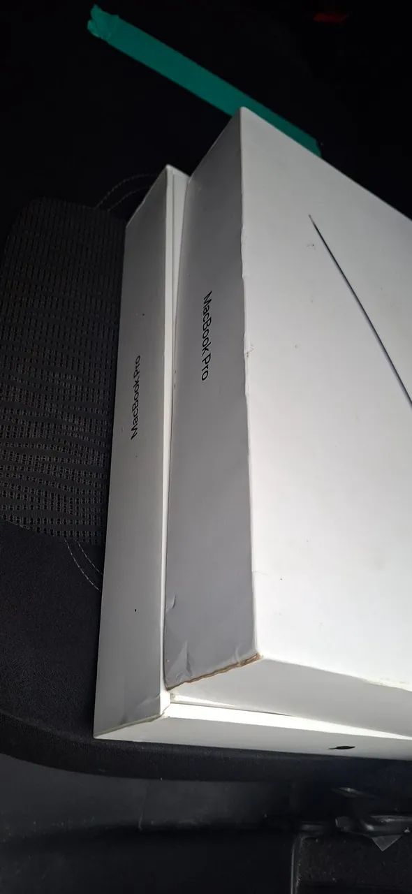 02 MAC BOOK PRO APPLE (CAIXA VAZIA)
