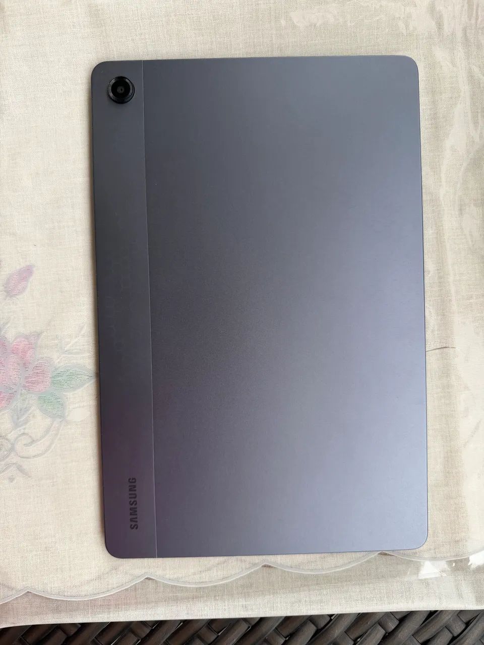 Tablet A11+ / Nem 1 ano de uso  - Foto 2