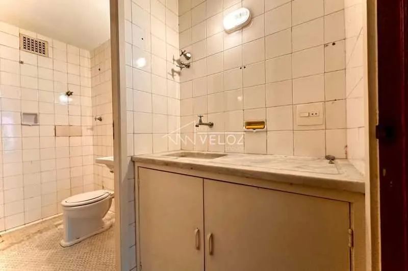 Kitnet/Conjugado : / Residencial / Centro