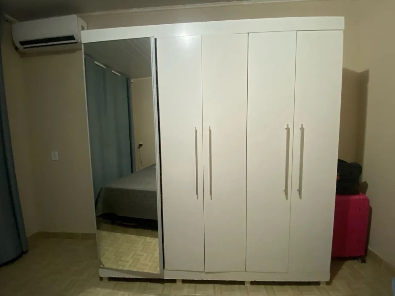 Guarda roupa 5 e 6 portas 