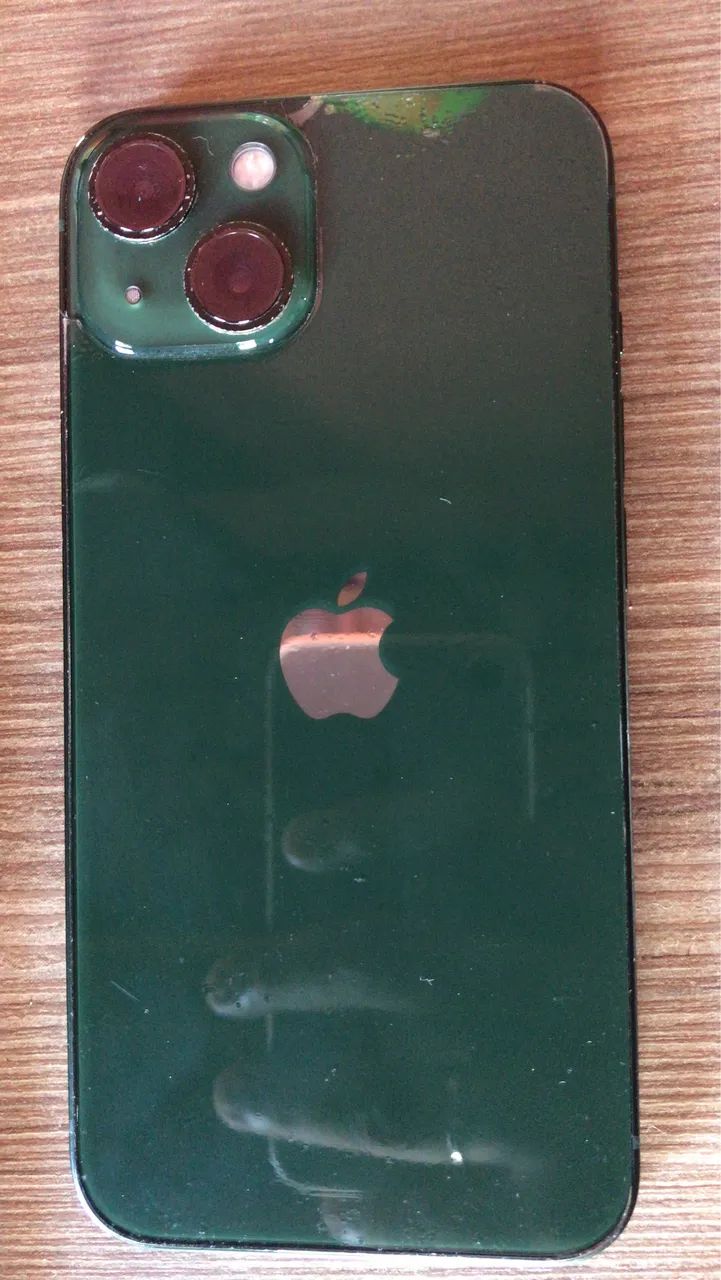 iPhone13 apenas com um trinco na tela  - Foto 4