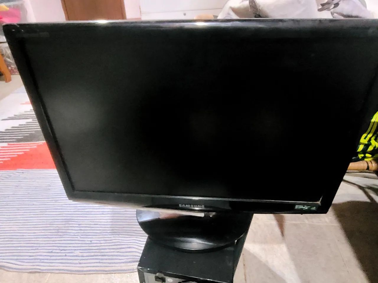 Tela Samsung 22 polegadas com defeito