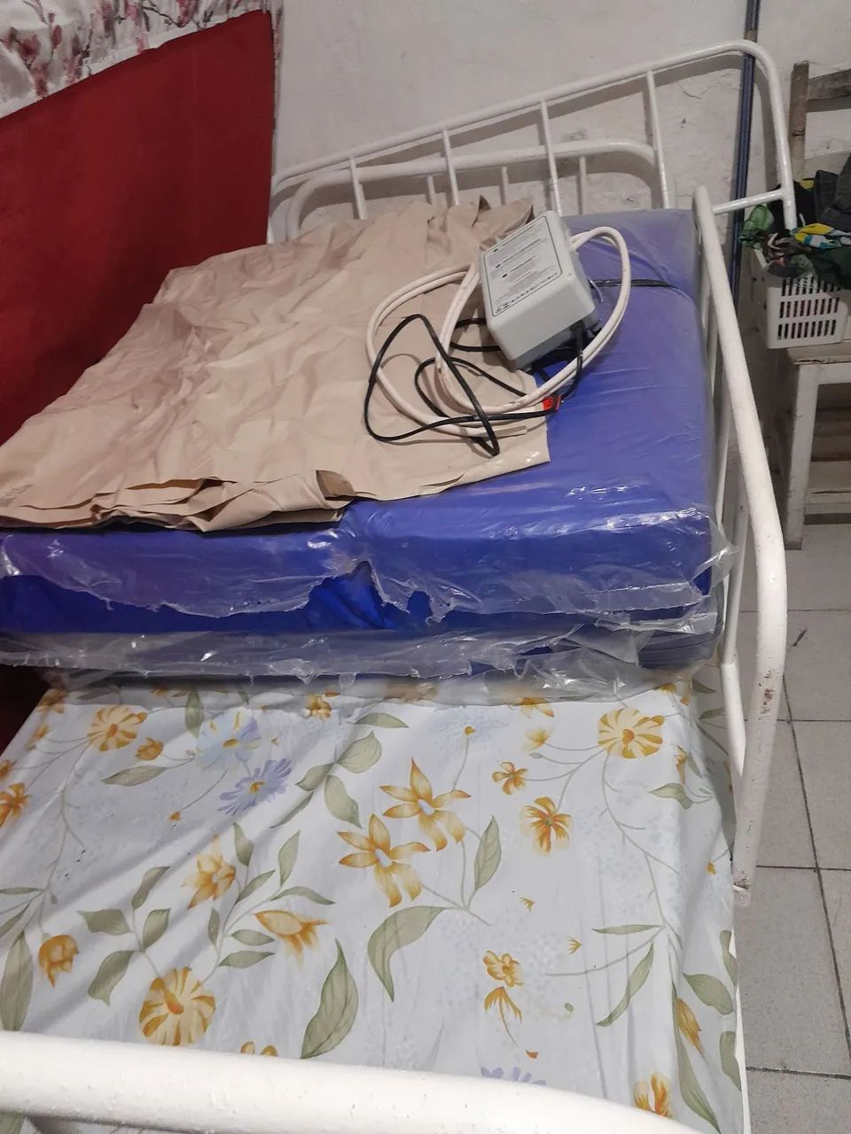 Cama hospitalar usada seme nova  - Foto 3