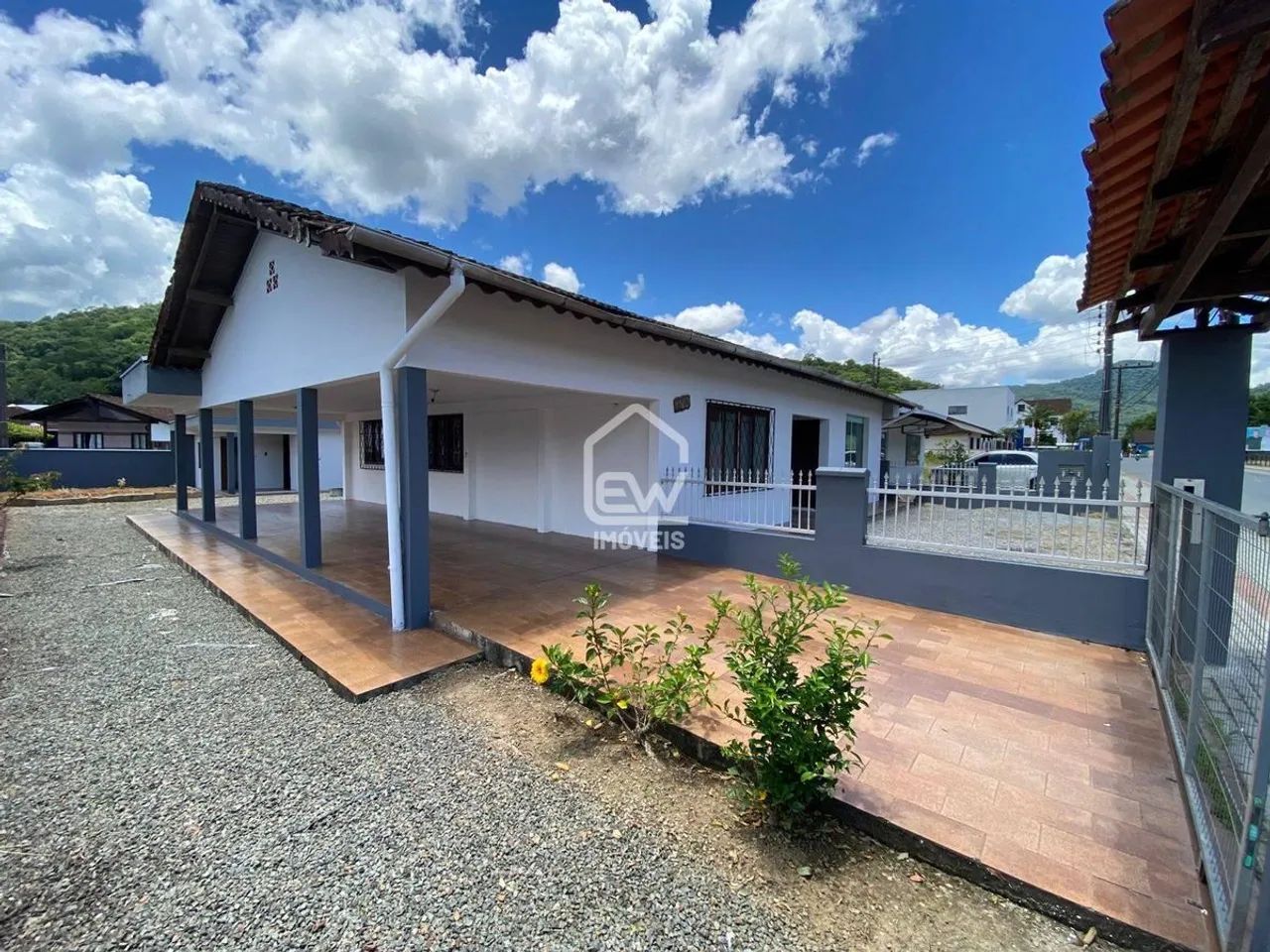 Casa com 211m² em Schroeder, SC