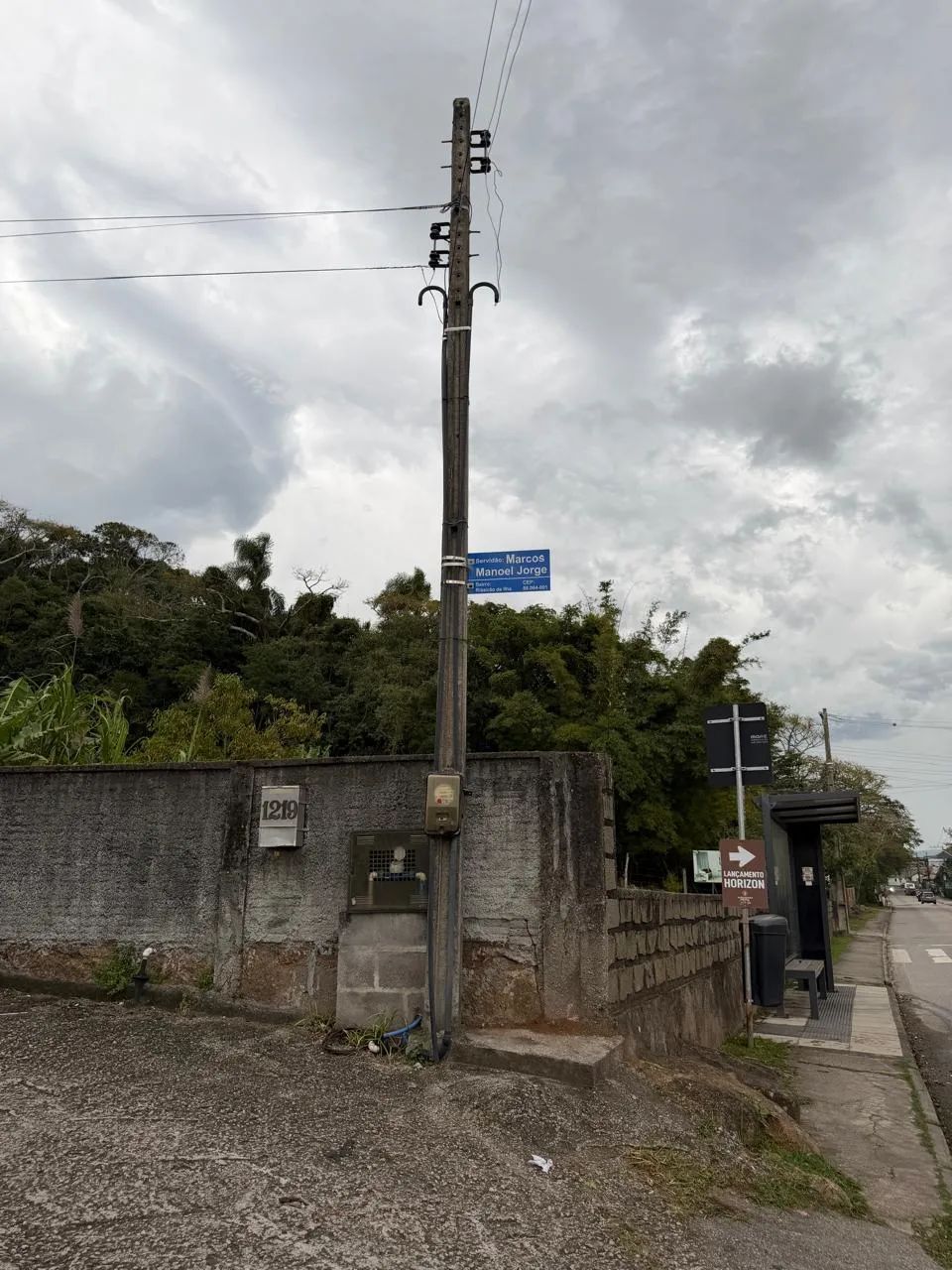 Casa rústica pré fabricada parte alvenaria parte madeira, com 3 dormitórios sendo 1 suíte, - Foto 4
