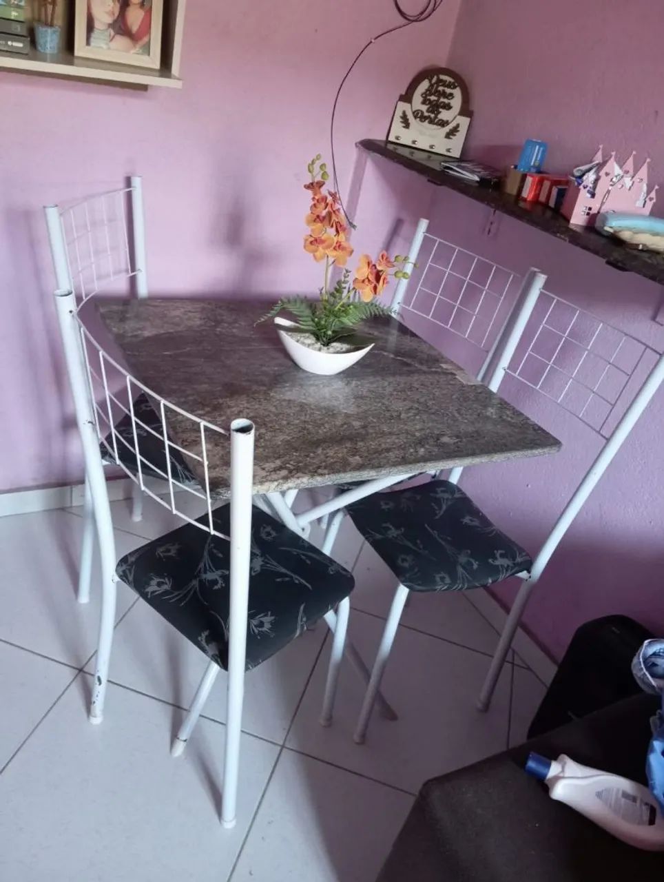 Mesa 4 cadeiras