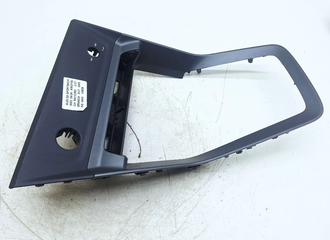 Acabamento Console Central Q3 Sportback 2.0 2024 83b864260 - Foto 3