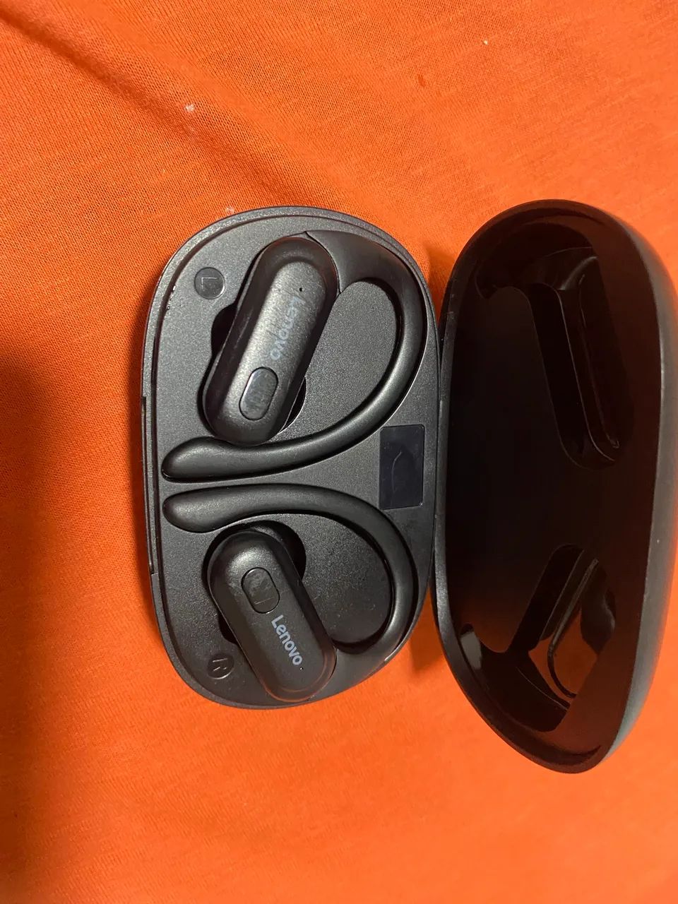 Selling headphones65724533407874122