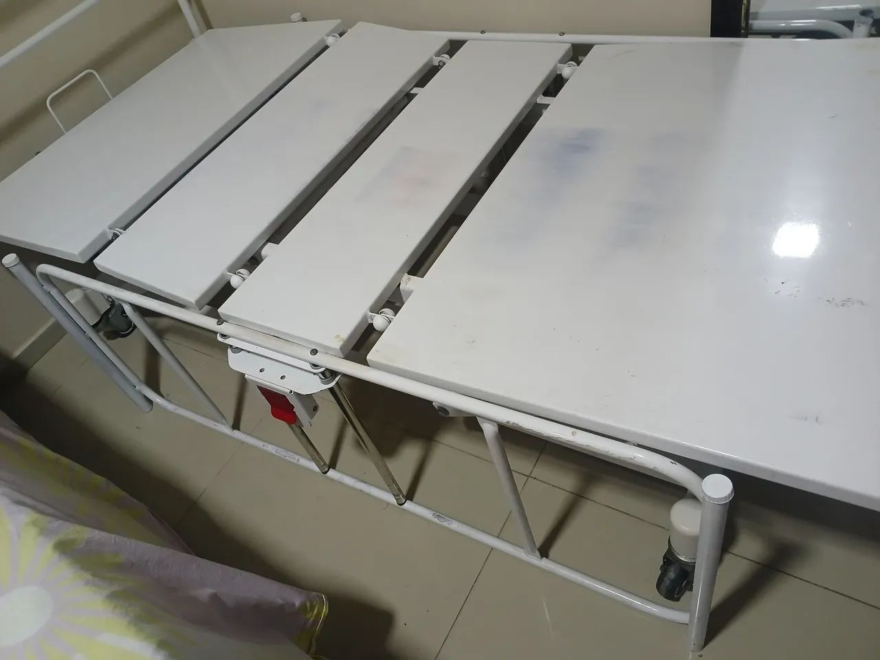 Cama hospitalar 3 manivelas  - Foto 3