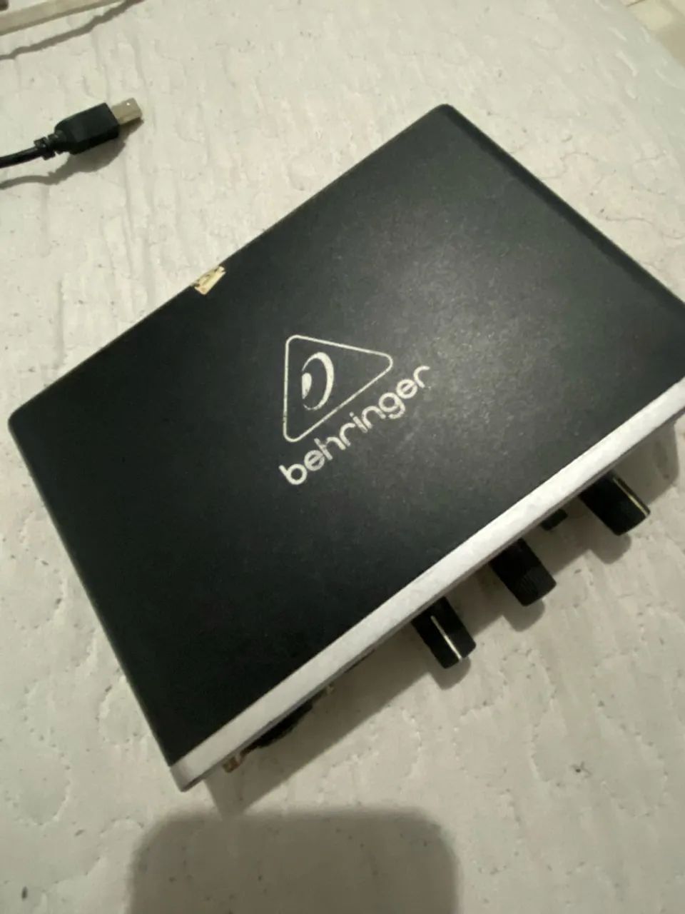 Interface de áudio USB Behringer U-Phoria UMC22 - Foto 5