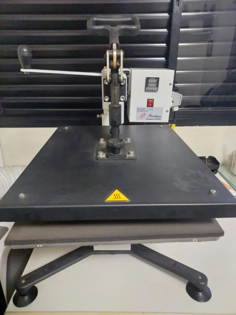 Prensa Térmica Sublimação Camiseta A3 40 x 50cm Metalnox ELI 600 127V - Foto 2