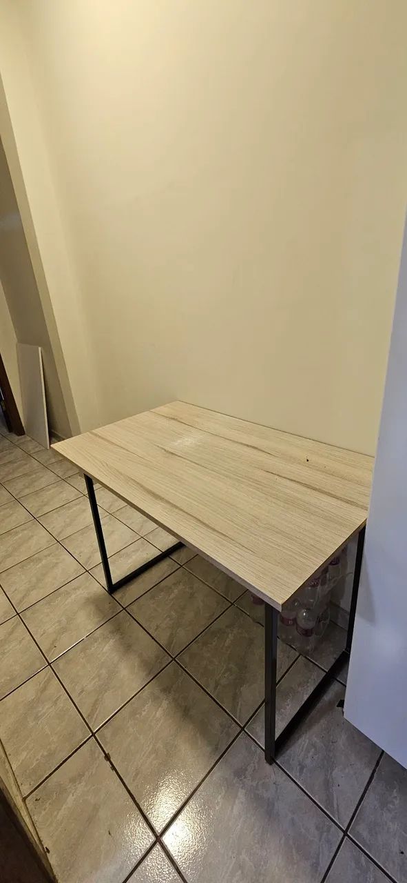MESA MDF COM BASE EM AÇO 102x60cm - Foto 2