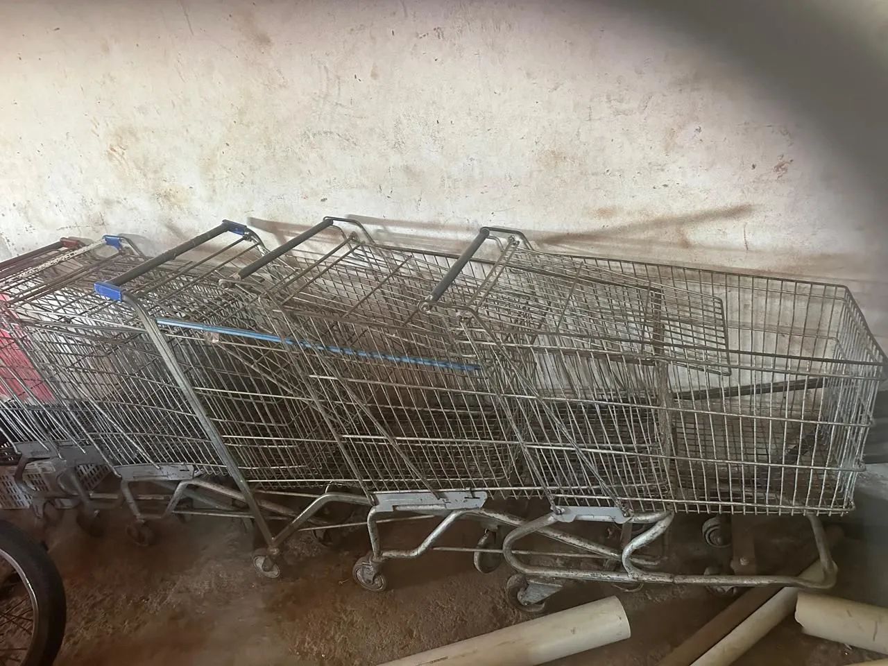 9 carrinhos de supermercado 