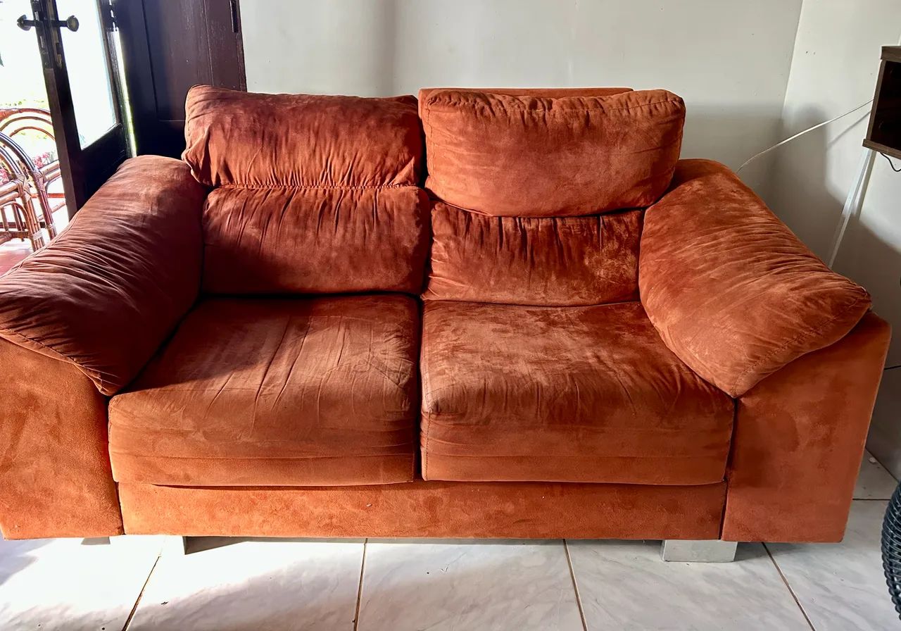 Vende- se Sofá de dois lugares - Foto 4