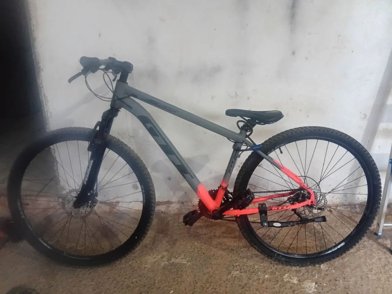 Vendo uma bicicleta