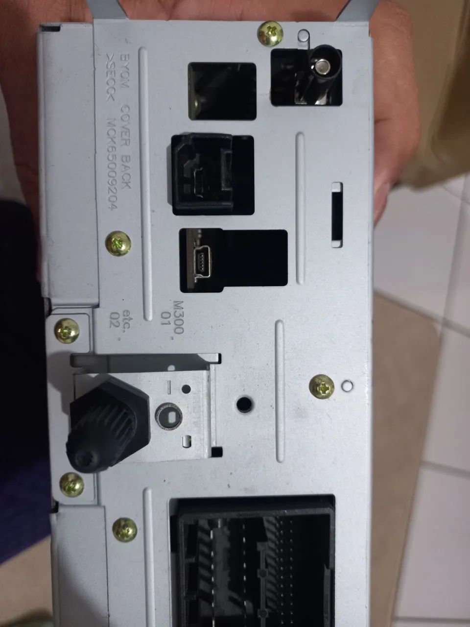 Multimídia Original 9 polegadas Onix/Prisma p/retirada de peças. - Foto 4