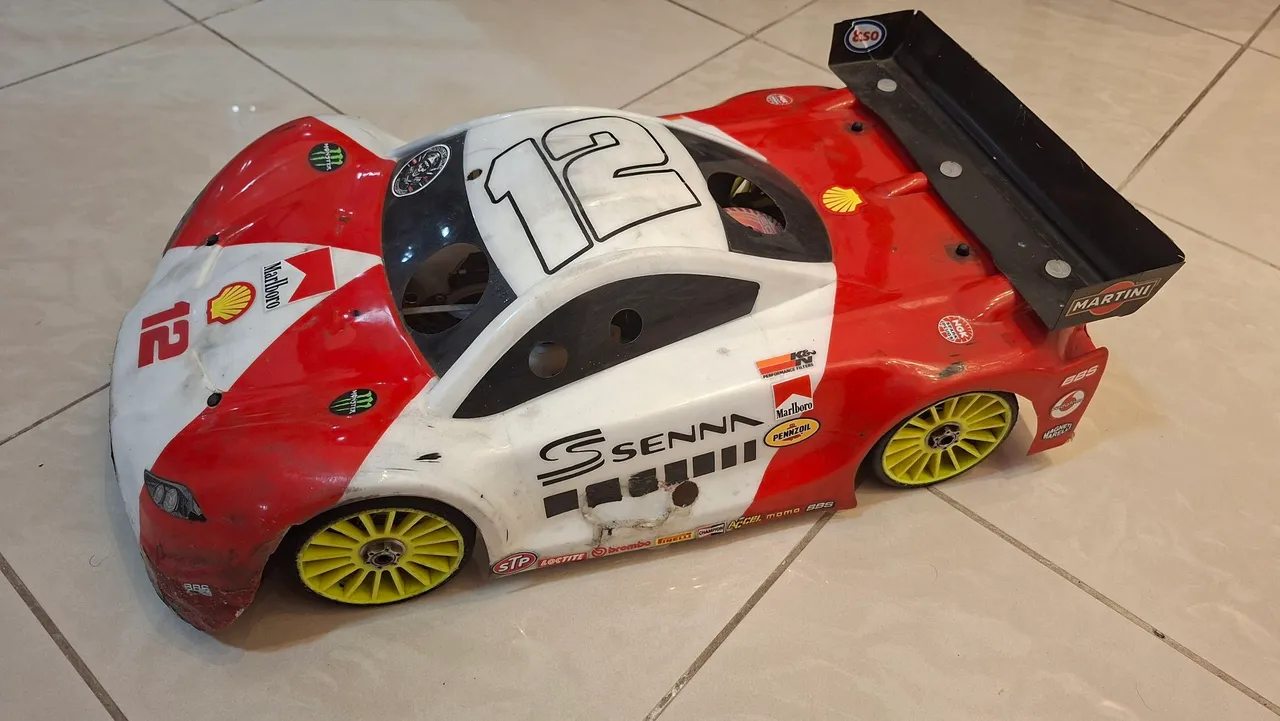 MINI GT Tooned Qube Carz 003 Nissan GT-R R35 (Lacrada) - Hobbies e