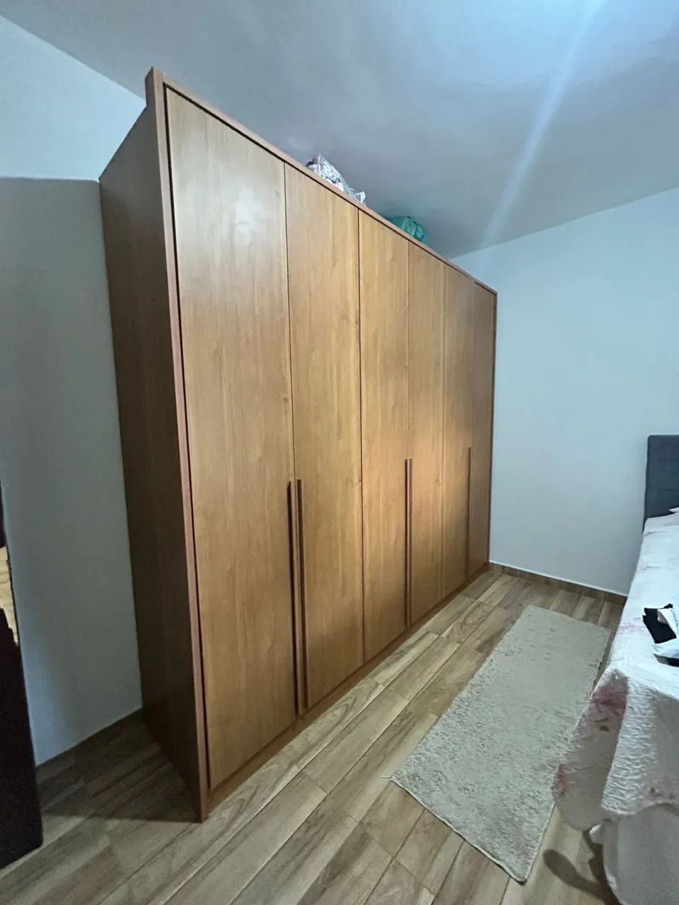 Vende-se guarda roupa quarto 