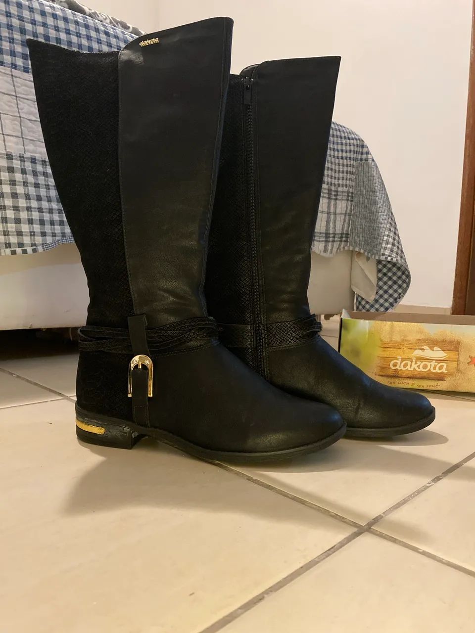 Bota cano longo preta Dakota 