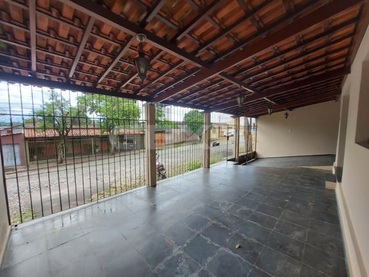 Casa de Lote Inteiro no Bairro São Jose - Foto 2