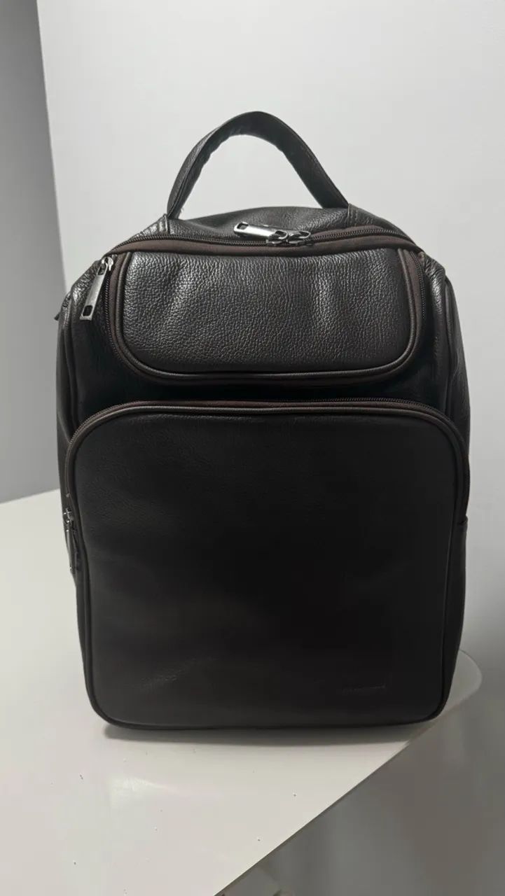 Mochila em couro legítimo 