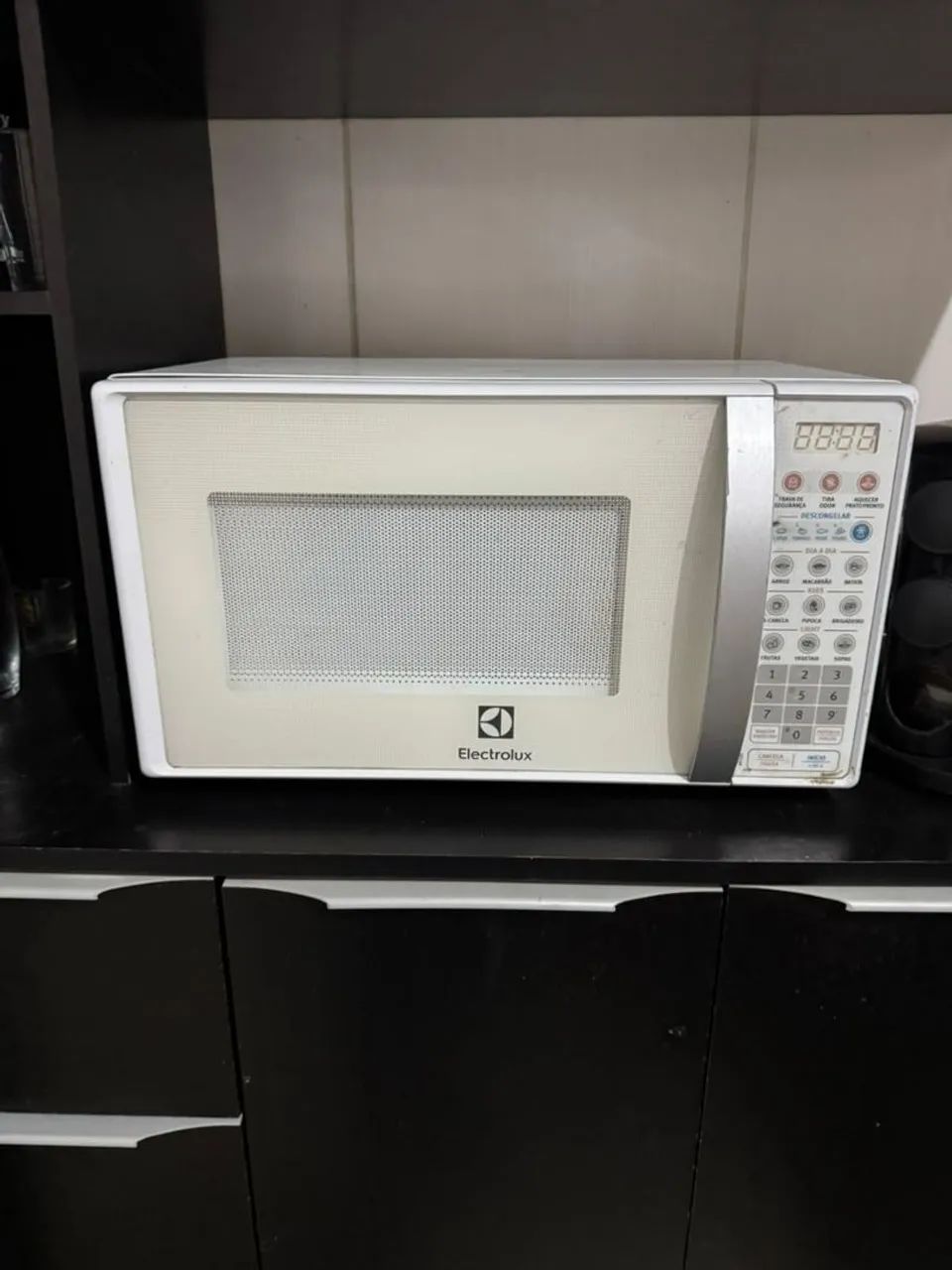 Micro-ondas, usado mas em ótimo estado, funciona perfeitamente - Foto 2