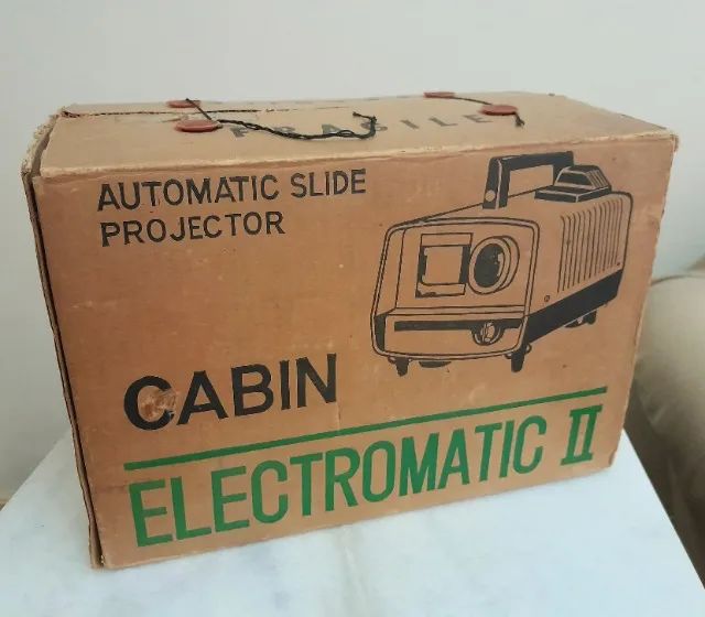 Projetor de Slides Cabin Eletromatic II - Vintage