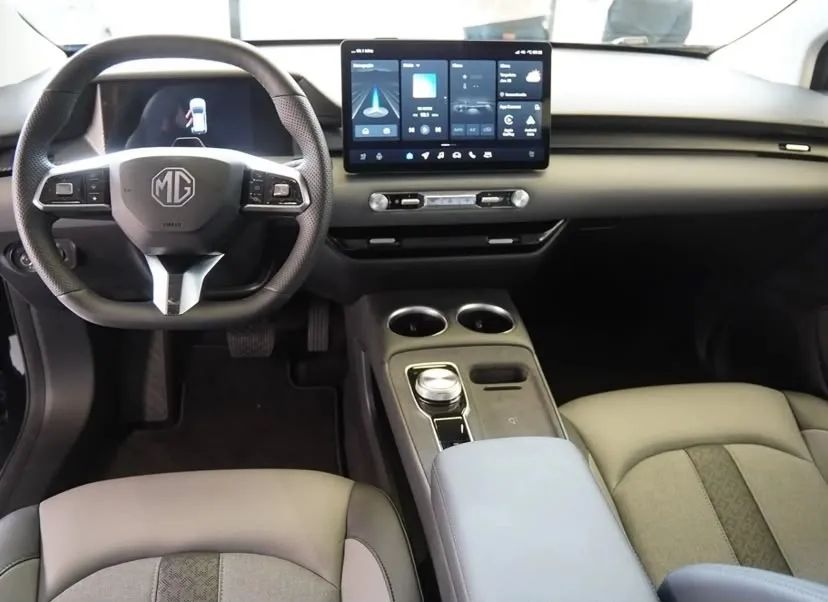 MG 4 Luxury 2027 - Foto 3
