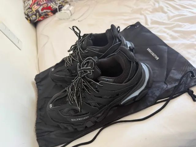 balenciaga track led