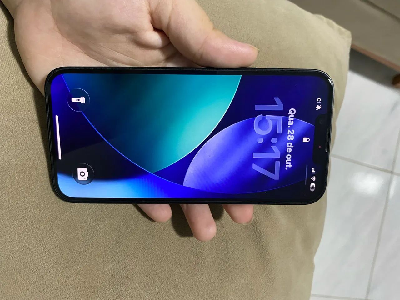 iPhone 16e