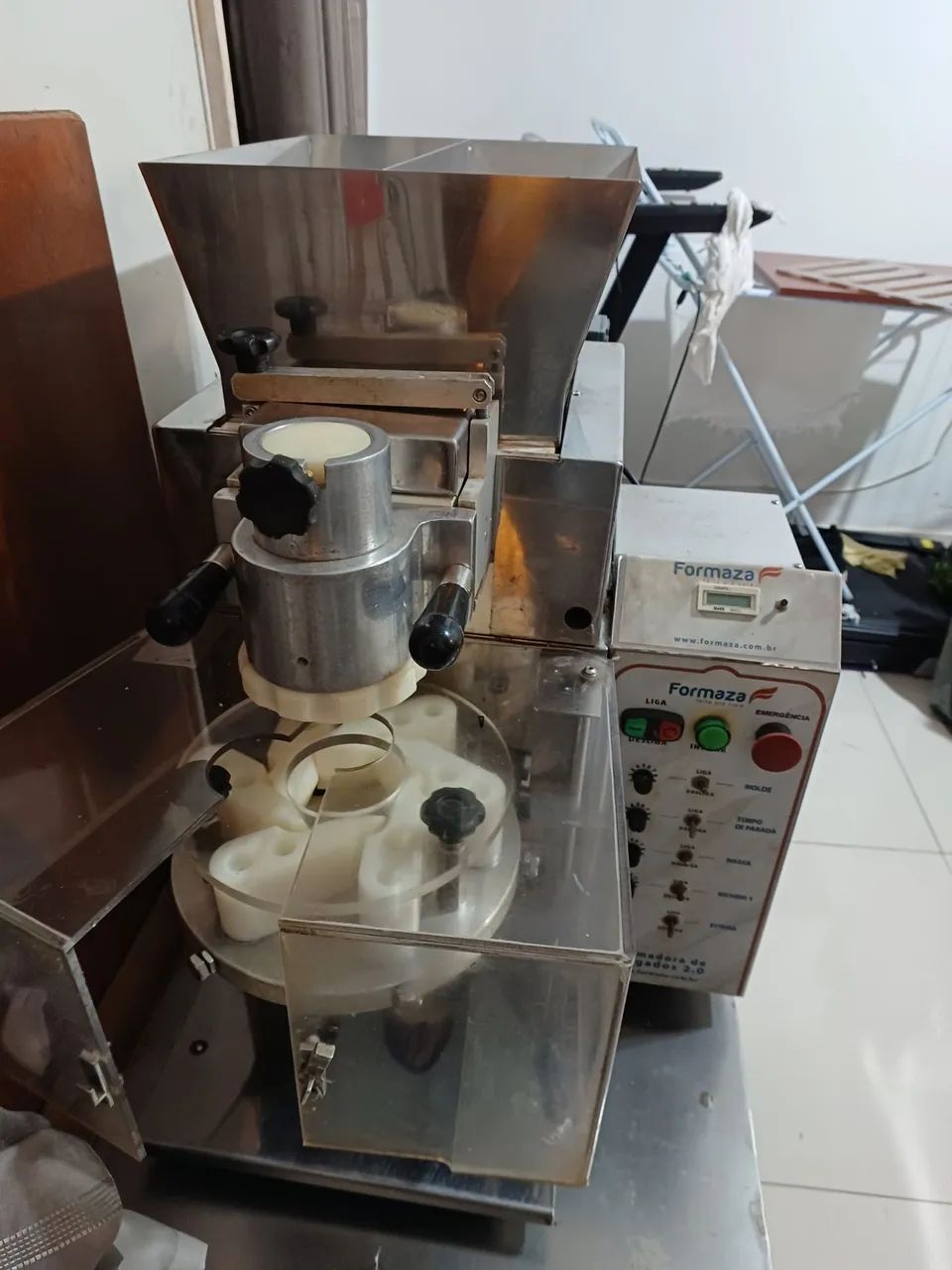 Máquina modeladora de salgados 2.0 