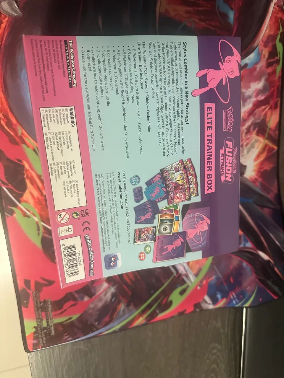 Pokémon elite trainer box FUSION STRIKE ingles  - Foto 2