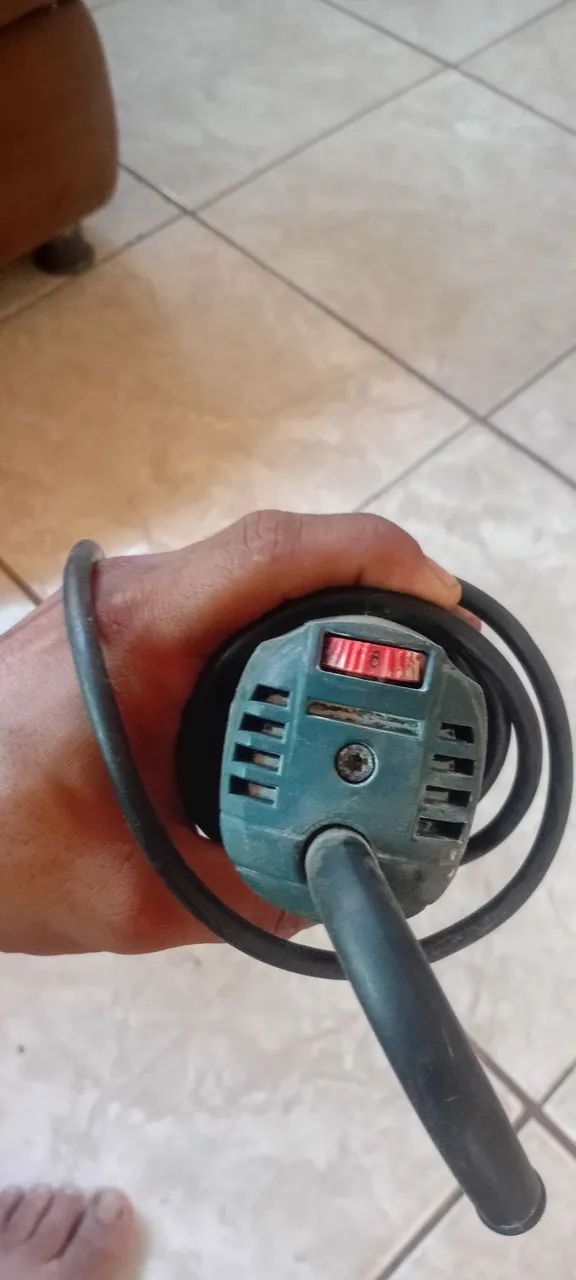 Lixadeira de 4 polegada  com regulador  de velocidade  450reais 