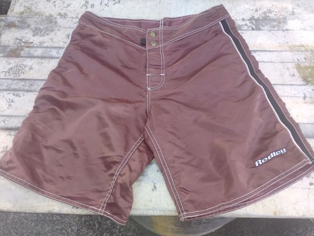 Vendo uma bermuda antiga da marca Redley 