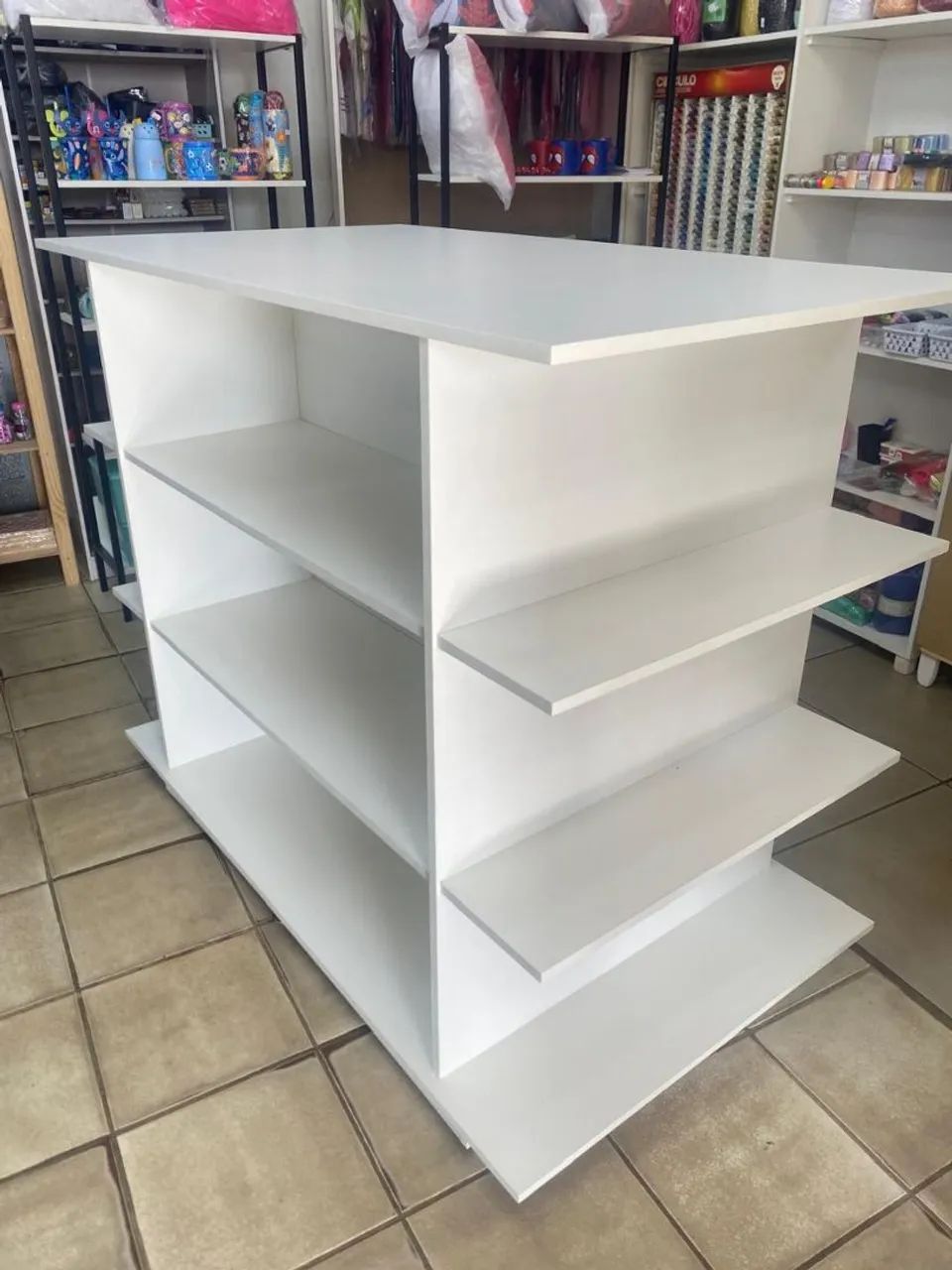 Ilha Expositora MDF