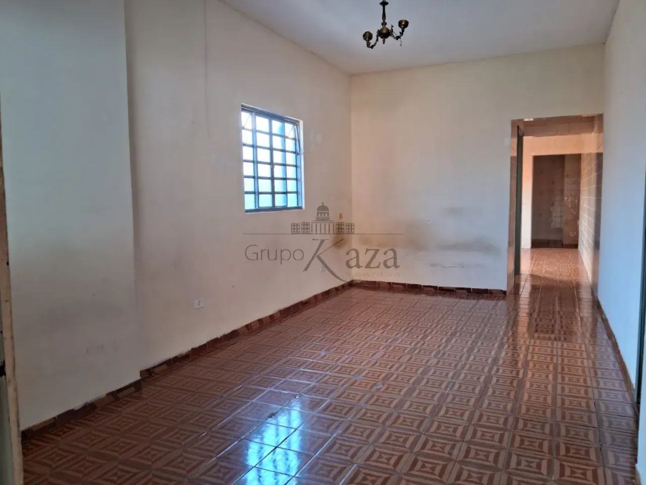 Oportunidade - Casa Térrea - Centro - Jacareí - 2 Dormitórios - 159m².