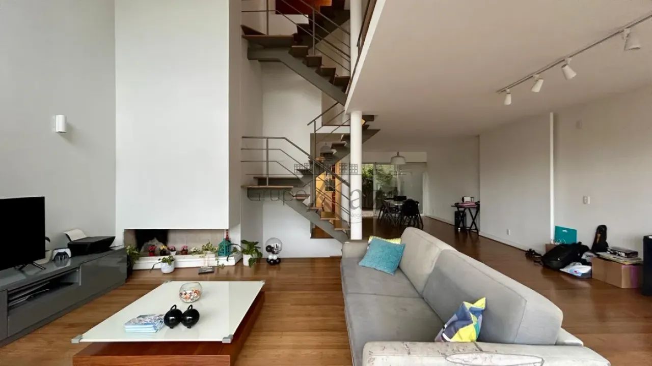 Casa em Condomínio - Real Parque - 3 Dormitórios - 372m². - Foto 3